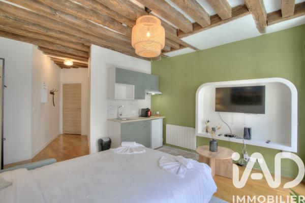 Immeuble à vendre 151,18 m² Versailles