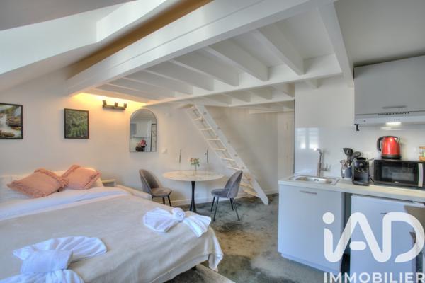 Immeuble à vendre 151,18 m² Versailles
