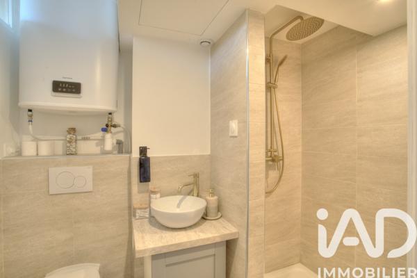 Immeuble à vendre 151,18 m² Versailles