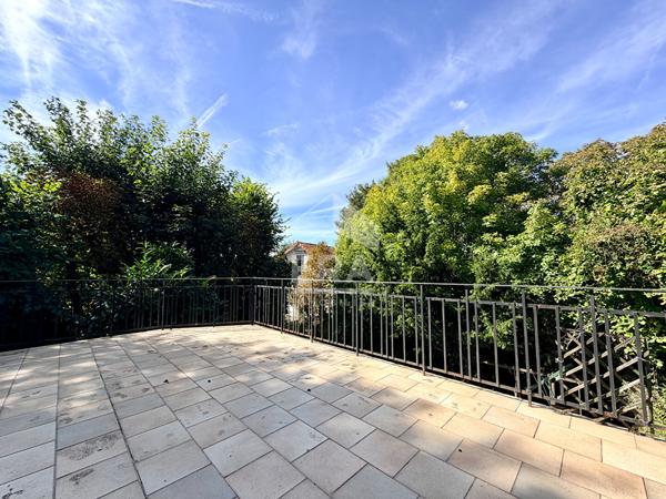 Sèvres Rive Gauche - Maison familiale de 168 m² avec jardin