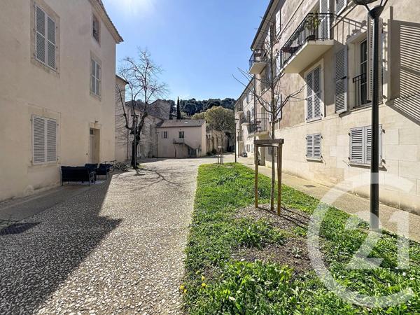 Appartement F3 à vendre  3 pièces - 70,04 m2 VILLENEUVE LES AVIGNON - 30