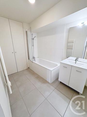 Appartement F3 à vendre  3 pièces - 70,04 m2 VILLENEUVE LES AVIGNON - 30