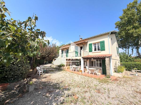 À VENDRE  13610 LE PUY-SAINTE-RÉPARADE MAISON D'ENVIRON 110 M² AVEC DOUBLE GARAGE ET TERRAIN DE 1 160 M²
