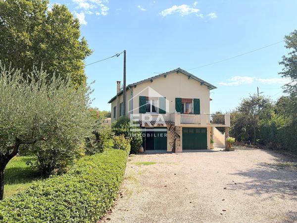 À VENDRE  13610 LE PUY-SAINTE-RÉPARADE MAISON D'ENVIRON 110 M² AVEC DOUBLE GARAGE ET TERRAIN DE 1 160 M²