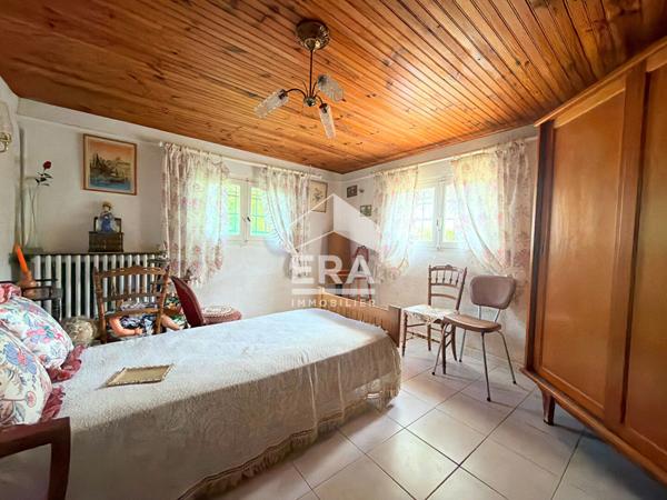 À VENDRE  13610 LE PUY-SAINTE-RÉPARADE MAISON D'ENVIRON 110 M² AVEC DOUBLE GARAGE ET TERRAIN DE 1 160 M²