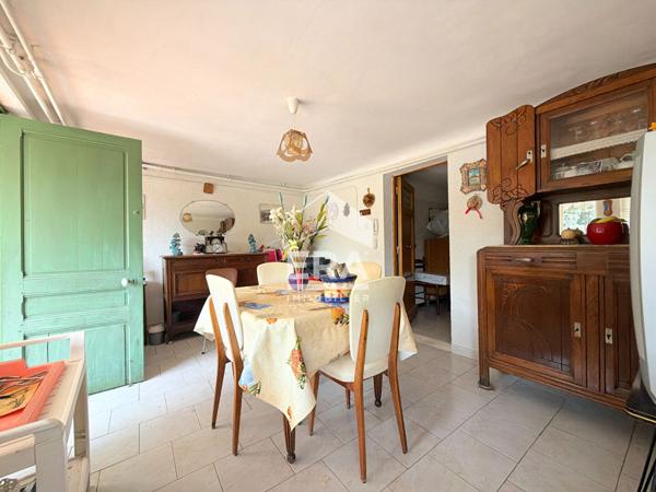 À VENDRE  13610 LE PUY-SAINTE-RÉPARADE MAISON D'ENVIRON 110 M² AVEC DOUBLE GARAGE ET TERRAIN DE 1 160 M²