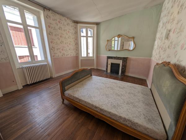 Maison de caractère - 6 chambres , Segre en anjou bleu