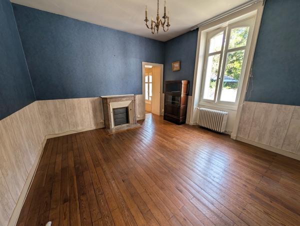 Maison de caractère - 6 chambres , Segre en anjou bleu