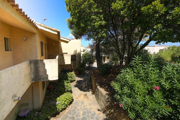 Appartement
         2 pièces
        - 32 m² 179 000 € *