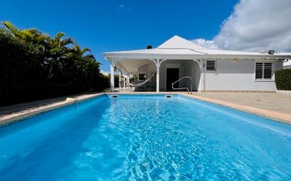 Maison à louer    4 pièces •  Saint-François