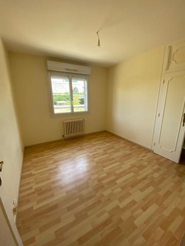 MESLAY DU MAINE, pavillon T5 de 104,30 m²