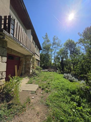 Maison de 84 m² avec sous-sol complet sur 4 965 m² de terrain – Accès rivière – Silhac