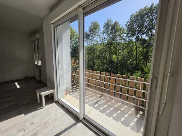 Maison de 84 m² avec sous-sol complet sur 4 965 m² de terrain – Accès rivière – Silhac