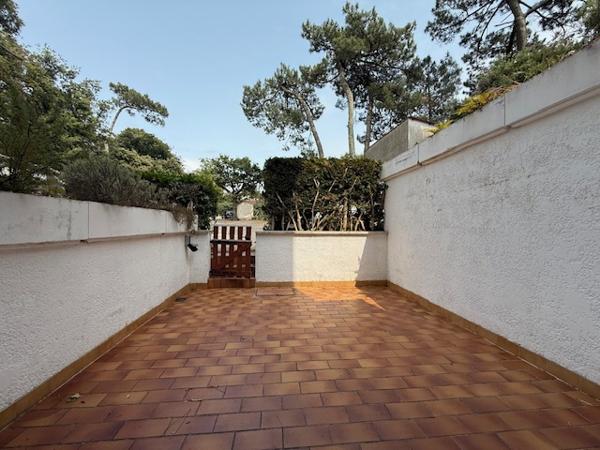 Saint-Georges-de-Didonne (17110) 

150 m de la plage