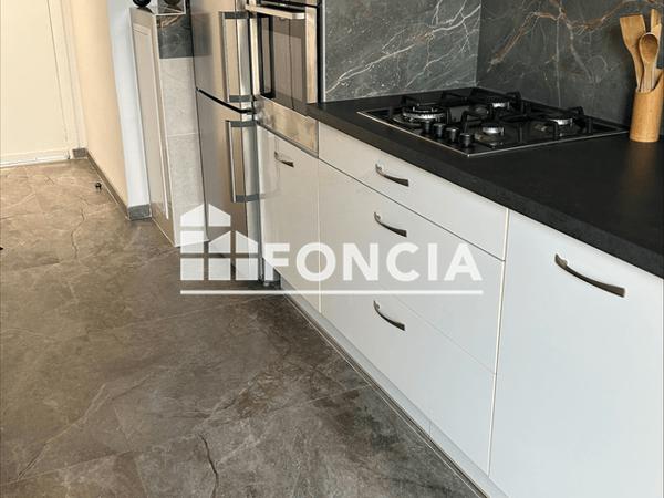 Location Appartement meublé 4 pièces 74.15 m² - Marignane 13700
