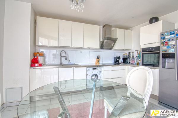 Appartement Saint Germain En Laye 4 pièce(s) 81 m2 €315 000 ** - Référence 17220