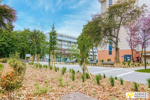 Appartement Saint Germain En Laye 4 pièce(s) 81 m2 €315 000 ** - Référence 17220