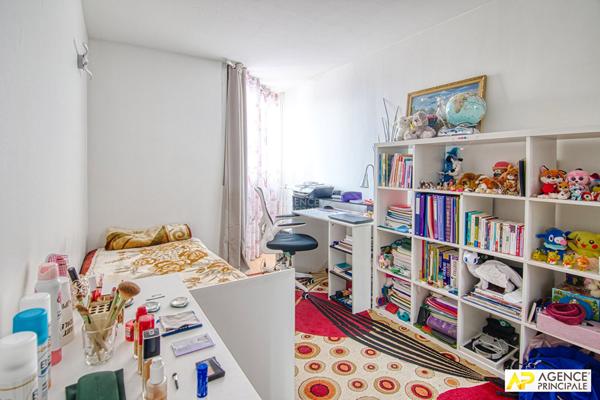 Appartement Saint Germain En Laye 4 pièce(s) 81 m2 €315 000 ** - Référence 17220