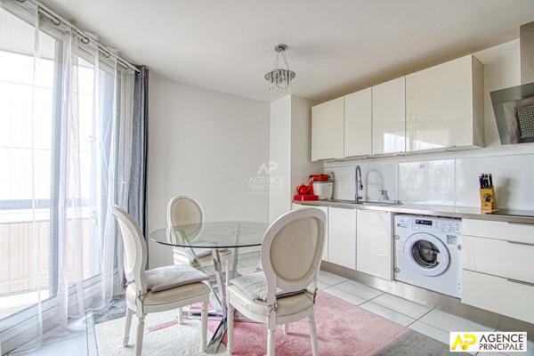 Appartement Saint Germain En Laye 4 pièce(s) 81 m2 €315 000 ** - Référence 17220