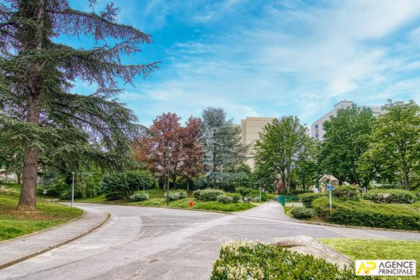 Appartement Saint Germain En Laye 4 pièce(s) 81 m2 €315 000 ** - Référence 17220