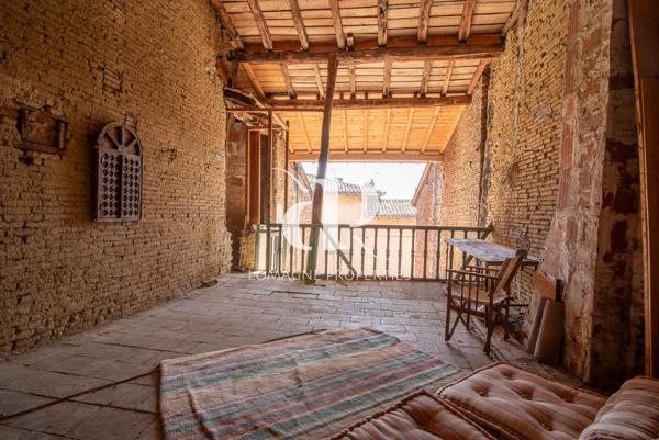 Beaumont-de-Lomagne (82500) Maison de Ville Surprenante !