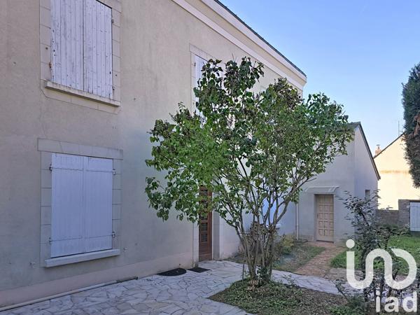 Maison à vendre 8 pièces 216 m² Saint-Barthélemy-d'Anjou