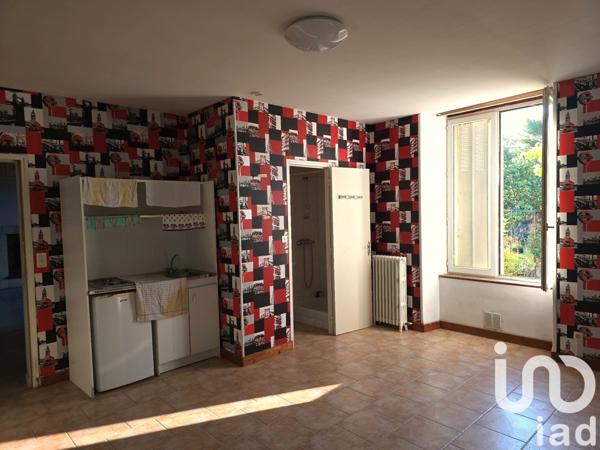 Maison à vendre 8 pièces 216 m² Saint-Barthélemy-d'Anjou