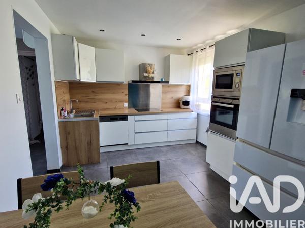 Appartement à vendre 4 pièces 82,21 m² Les Tourrettes