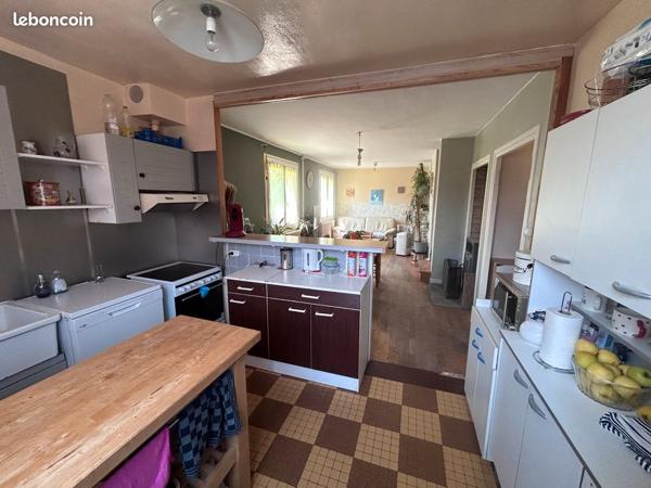 Maison
         4 pièces
        - 85 m² 225 000 € *