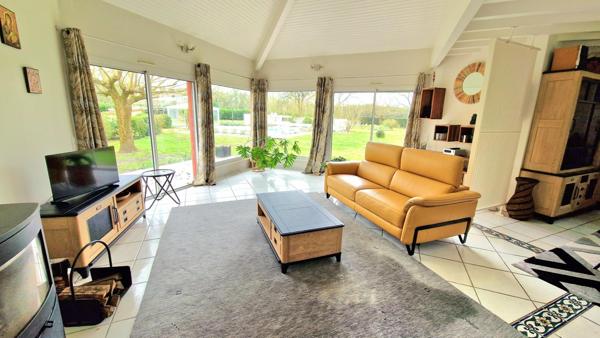 Carcarès-Sainte-Croix (40400) Maison plain-pied 217 m2 - 5 chambres - Piscine - Parc 1,4 hectare - DPE B - Carcares Sainte Croix