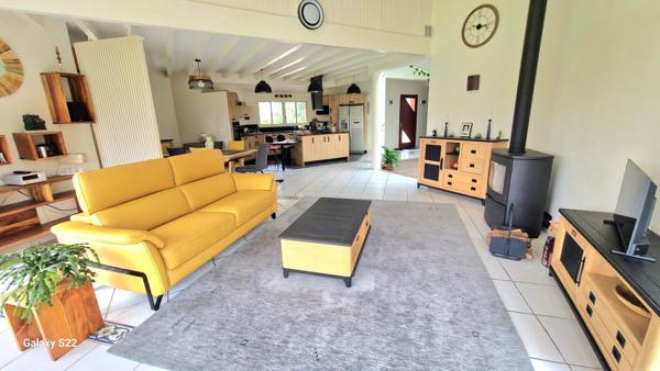 Carcarès-Sainte-Croix (40400) Maison plain-pied 217 m2 - 5 chambres - Piscine - Parc 1,4 hectare - DPE B - Carcares Sainte Croix