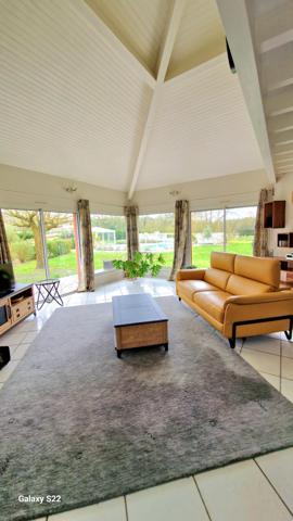 Carcarès-Sainte-Croix (40400) Maison plain-pied 217 m2 - 5 chambres - Piscine - Parc 1,4 hectare - DPE B - Carcares Sainte Croix