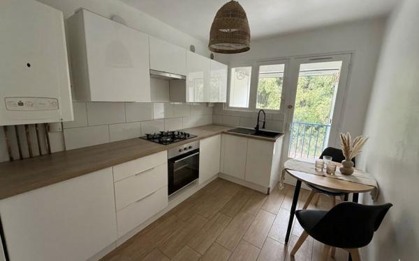 Appartement à vendre    3 pièces • 56 m2 Billère