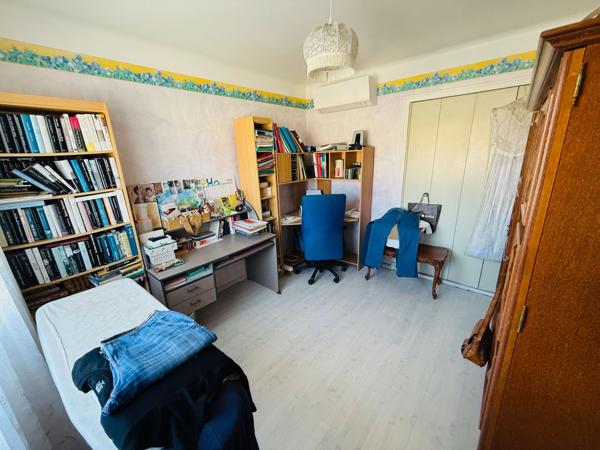 Maison 7 pièces avec piscine et garage