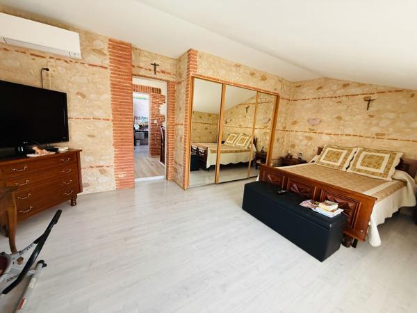 Maison 7 pièces avec piscine et garage