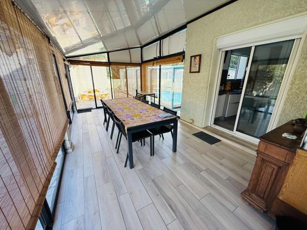 Maison 7 pièces avec piscine et garage