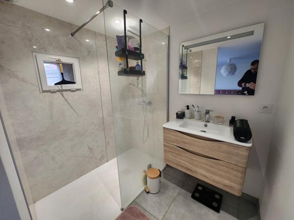 Luçon (85400) Maison en pierre rénovée avec studio indépendant, piscine et grand garage