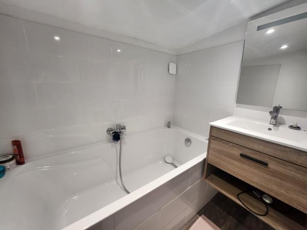 Luçon (85400) Maison en pierre rénovée avec studio indépendant, piscine et grand garage