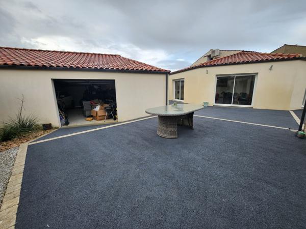 Luçon (85400) Maison en pierre rénovée avec studio indépendant, piscine et grand garage