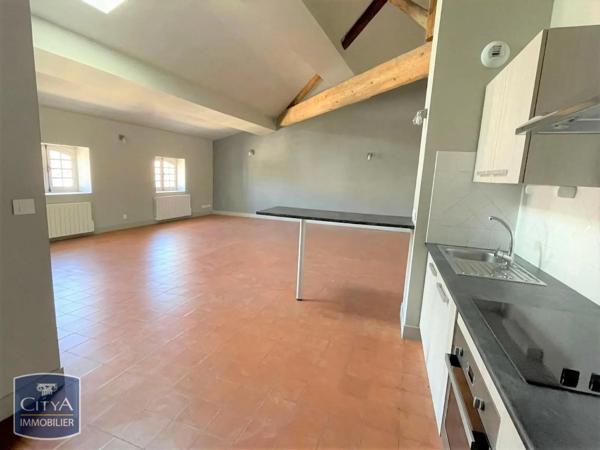 Appartement à louer 3 pièces 86.7m² Nîmes (30900)