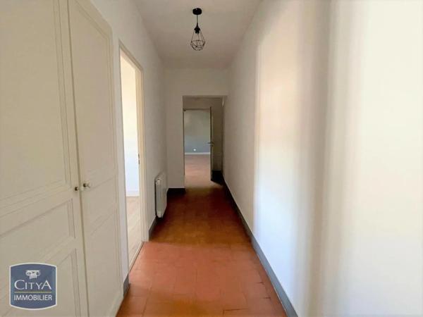 Appartement à louer 3 pièces 86.7m² Nîmes (30900)