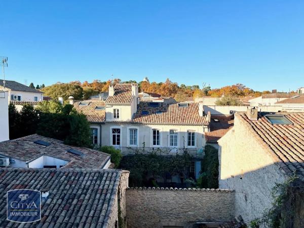 Appartement à louer 3 pièces 86.7m² Nîmes (30900)