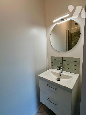 Ensemble immobilier composé de 6 chambres d'étudiants