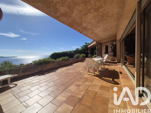 Maison à vendre 6 pièces 180 m² Cavalaire-sur-Mer
