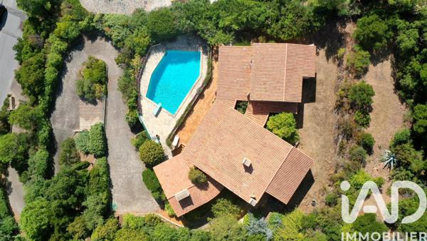 Maison à vendre 6 pièces 180 m² Cavalaire-sur-Mer