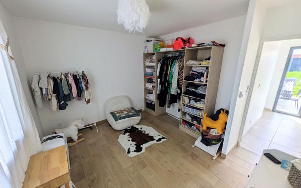 Maison à vendre    5 pièces • 140 m2 Mours-Saint-Eusèbe