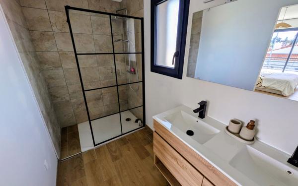 Maison à vendre    5 pièces • 140 m2 Mours-Saint-Eusèbe