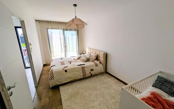 Maison à vendre    5 pièces • 140 m2 Mours-Saint-Eusèbe