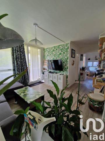 Appartement 4 pièces de 78 m² à Les Ulis (91940)