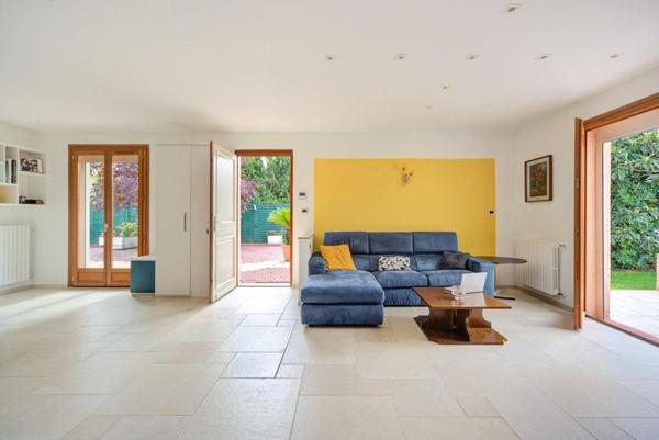 Maison 5 Pièces Plain pied avec Piscine